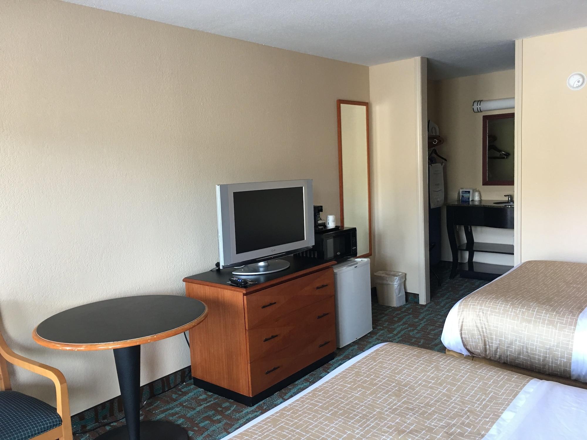 ทราเวลลอดจ์ แฮร์ริแมน Hotel Harriman ภายนอก รูปภาพ