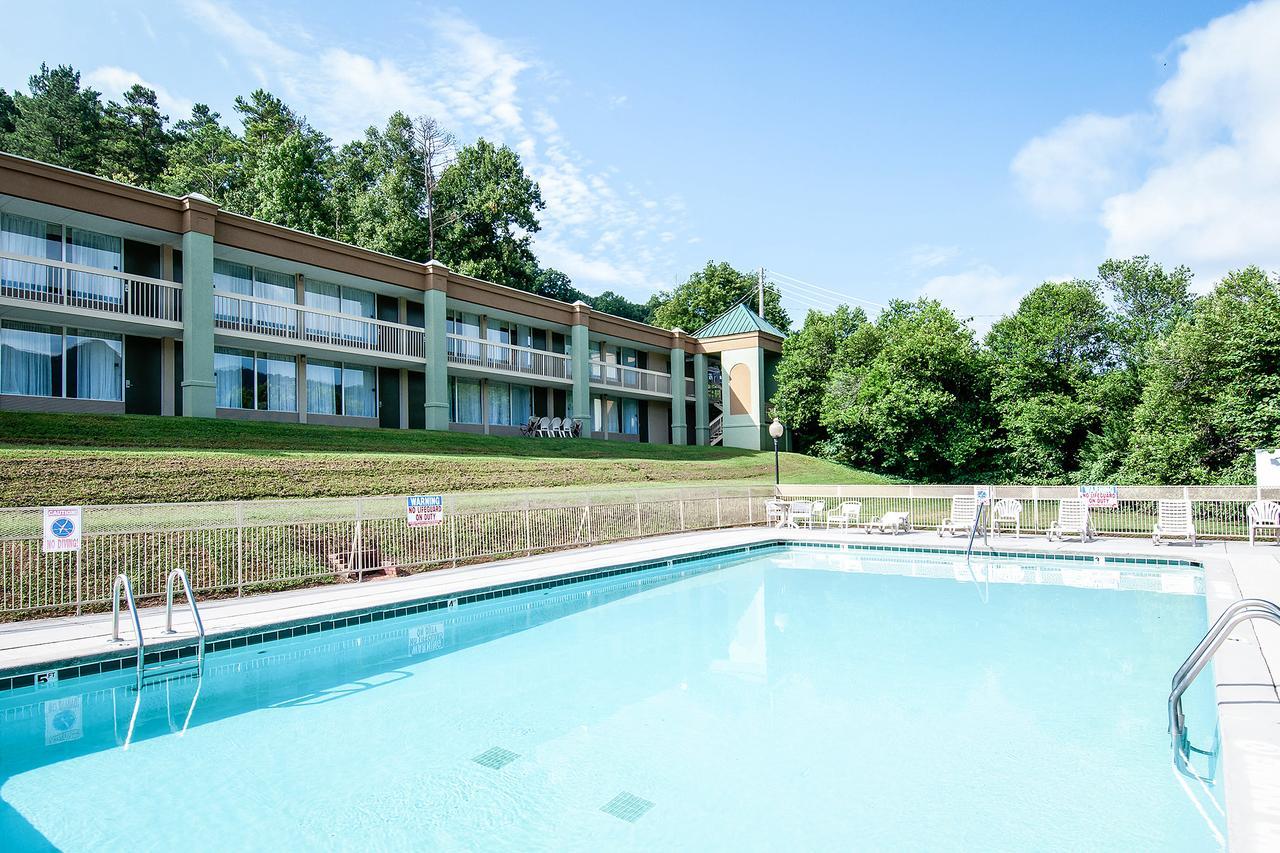 ทราเวลลอดจ์ แฮร์ริแมน Hotel Harriman ภายนอก รูปภาพ